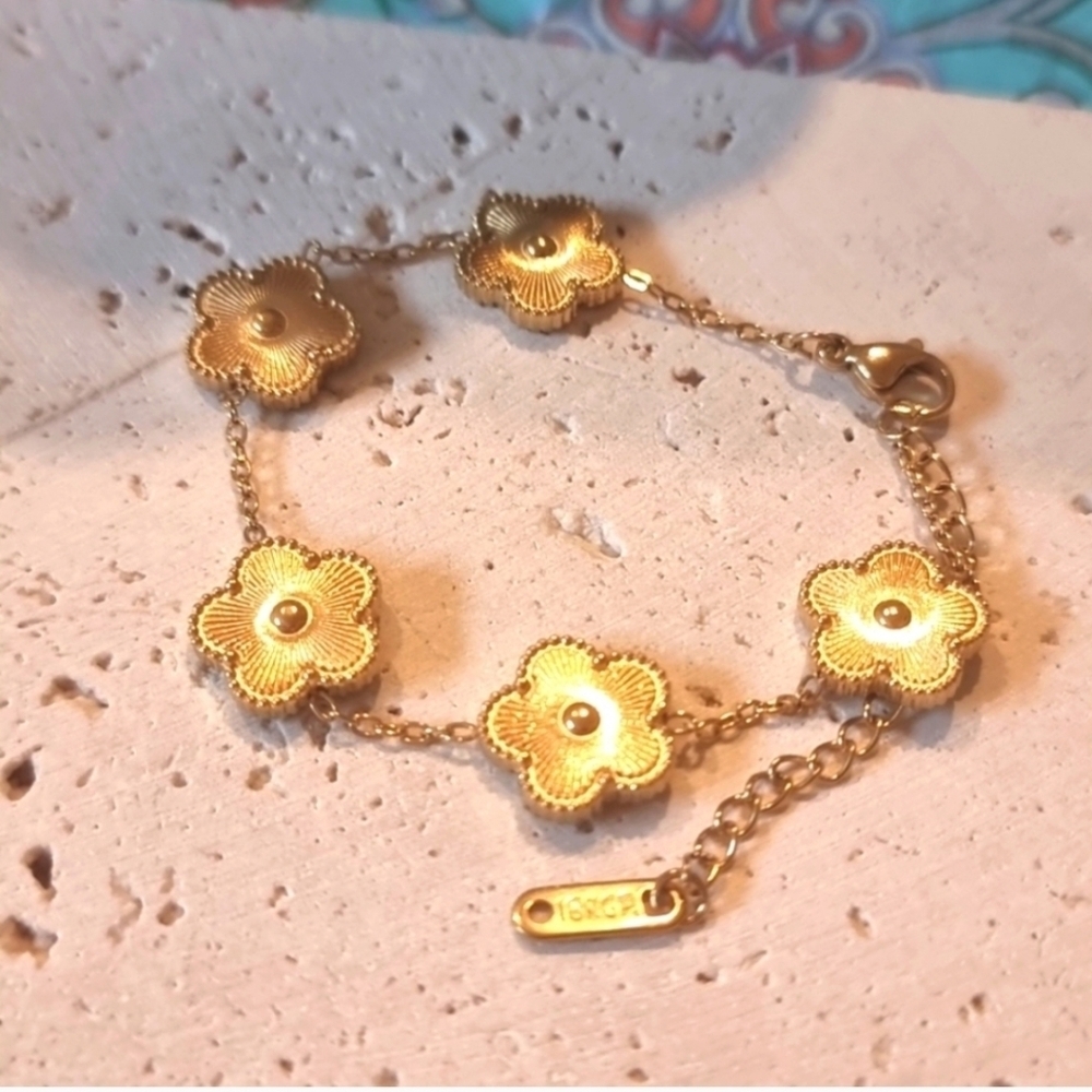 New 18k Gold Ss Luxury Designer Style Floral Medallion Bracelet